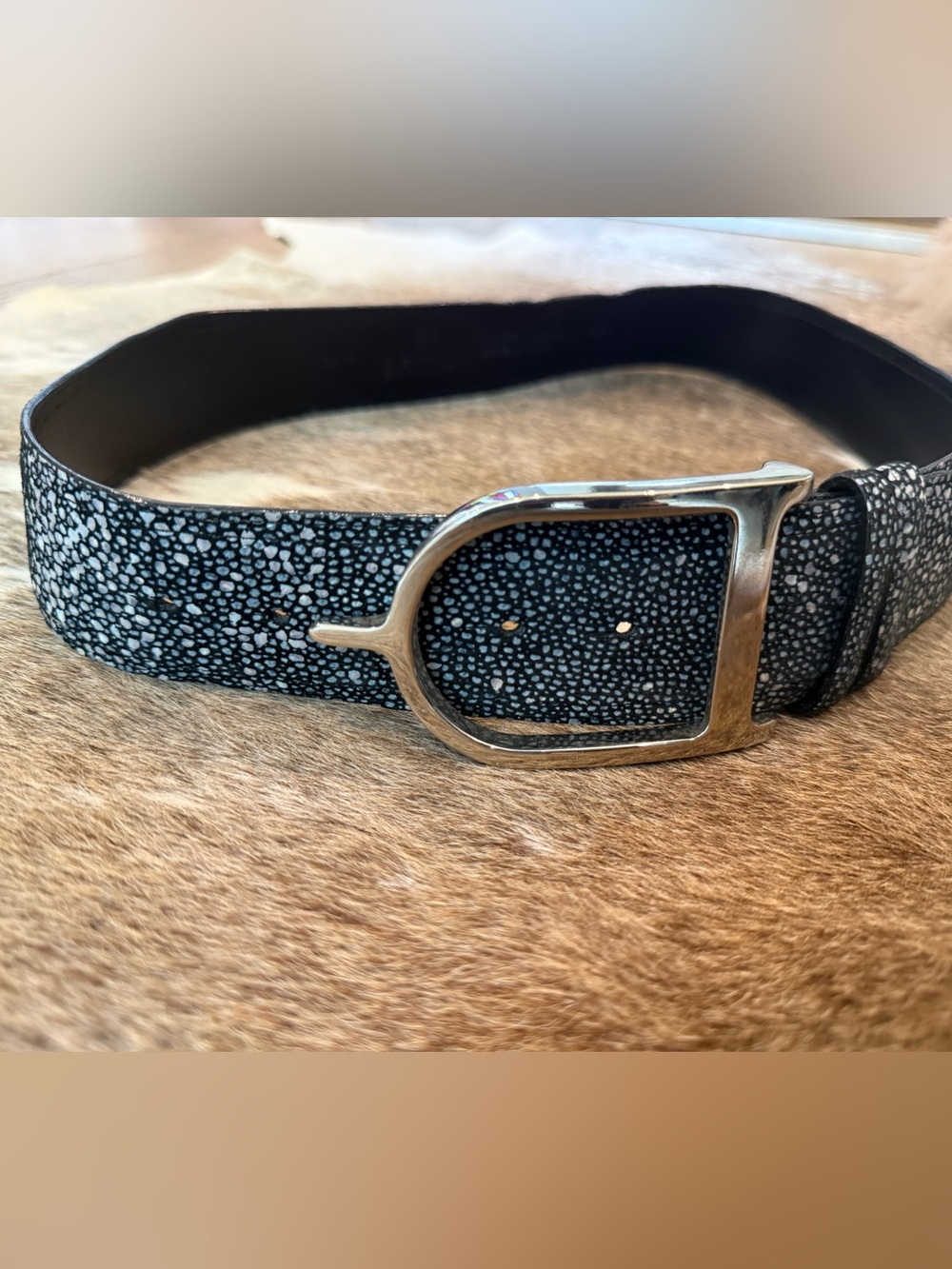 C. Duffler Women’s stingray design Belt with Silver Buckle. English riding belt